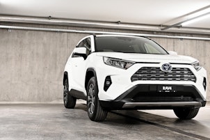 Vehicle image TOYOTA RAV4 2.5 HSD Trend