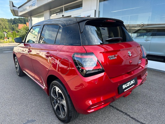 Vehicle image 4 Vehicle image 4