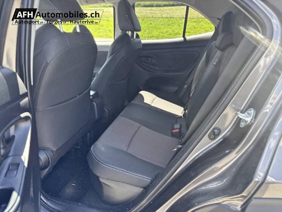 Vehicle image 14