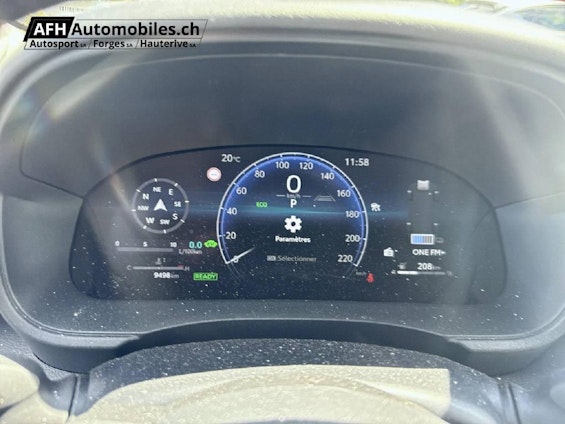 Vehicle image 11