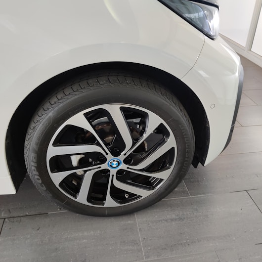 Vehicle image BMW i3