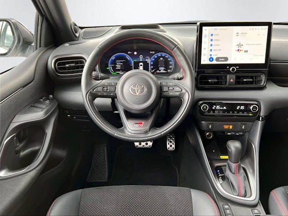 Vehicle image 12