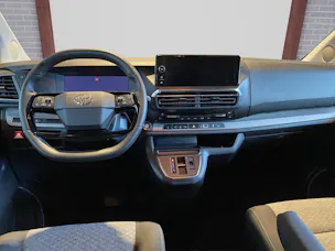 Toyota PROACE Verso L1 2.0 D Trend inkl. Gratisservice 4 Jahre / 60000 Km ab 1. IV + Winterkompletträder