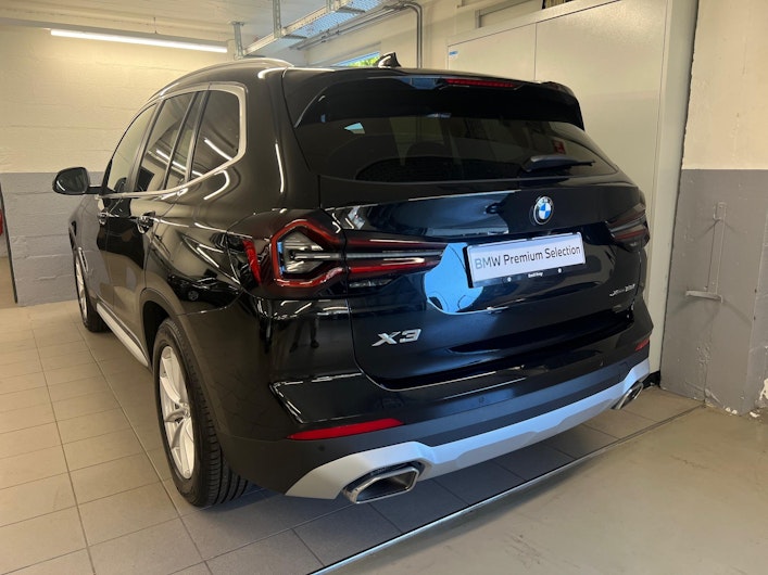 Vehicle image BMW X3