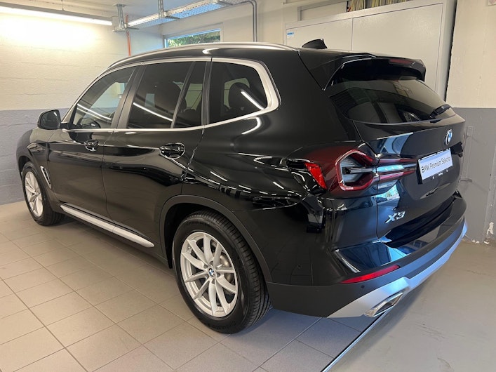 Vehicle image BMW X3