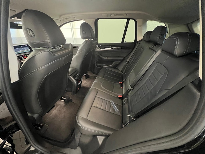 Vehicle image BMW X3