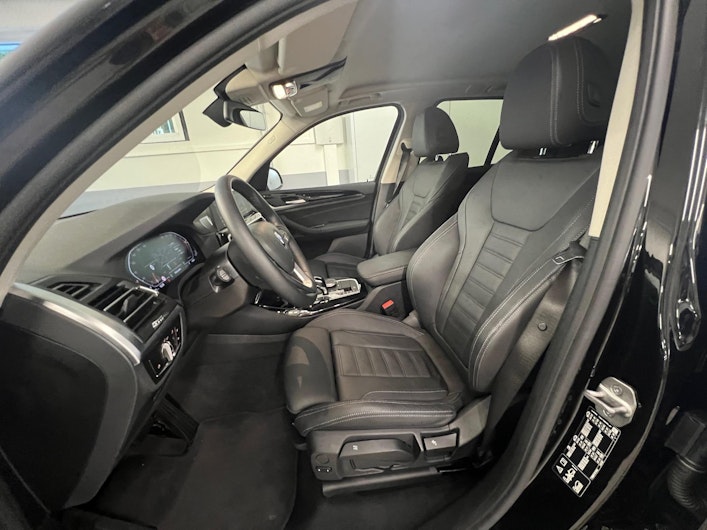 Vehicle image BMW X3