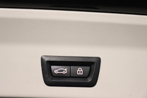 Vehicle image BMW X3 30e xDrive SAG