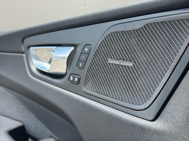 Volvo XC60 2.0 T6 TE Plus Dark eAWD