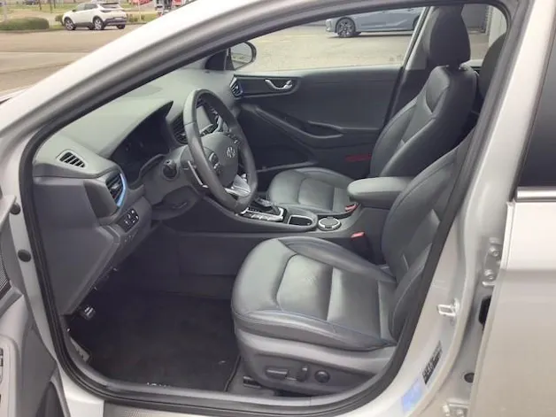 Hyundai Ioniq 1.6 GDi Plug-in Launch Plus