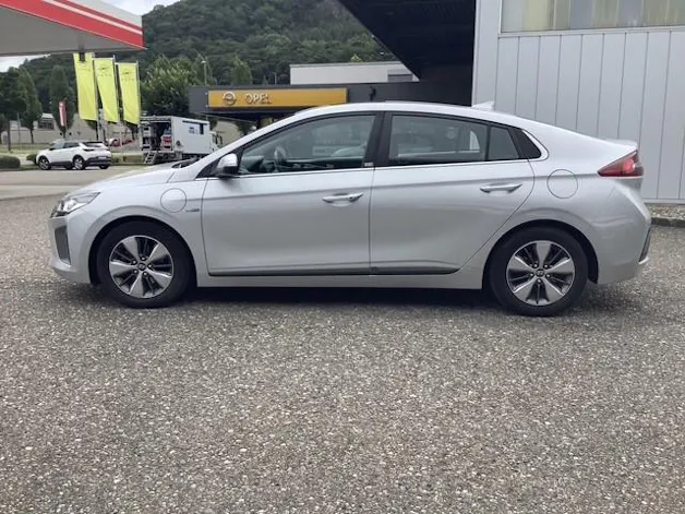 Hyundai Ioniq 1.6 GDi Plug-in Launch Plus