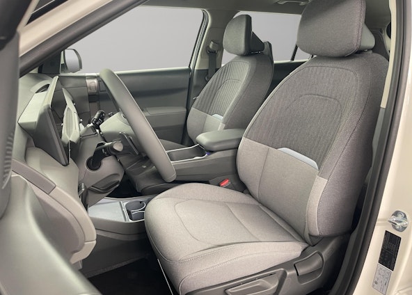 Vehicle image 5 Vehicle image 5