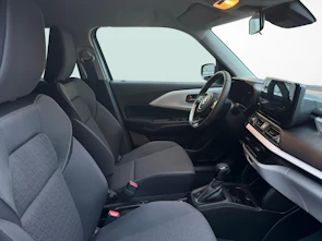 Fahrzeugbild SUZUKI Swift 1.2 Sakura Hybrid