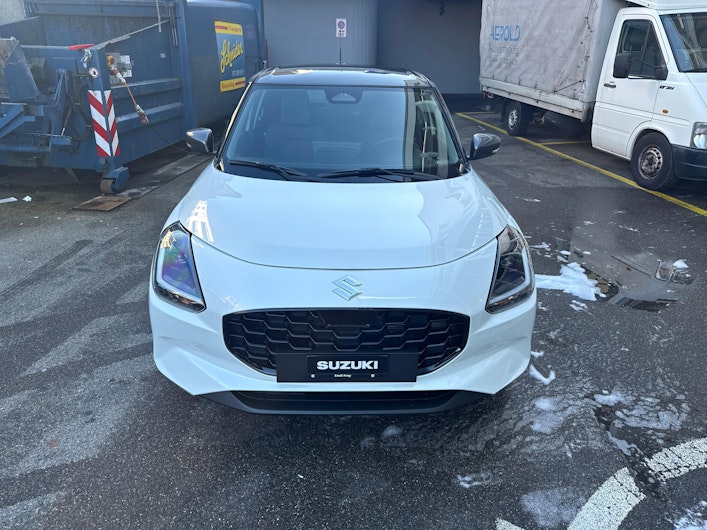 immagine del veicolo SUZUKI SWIFT