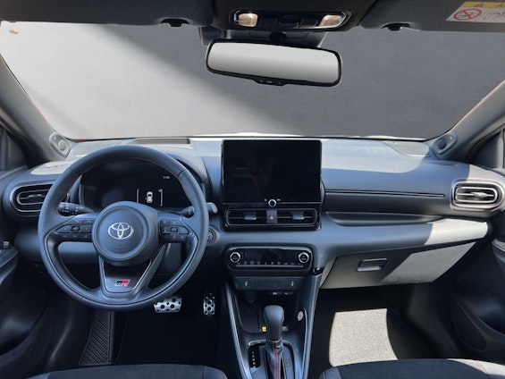 Vehicle image 3 Vehicle image 3