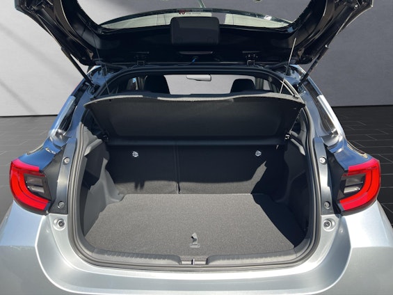 Vehicle image 9 Vehicle image 9