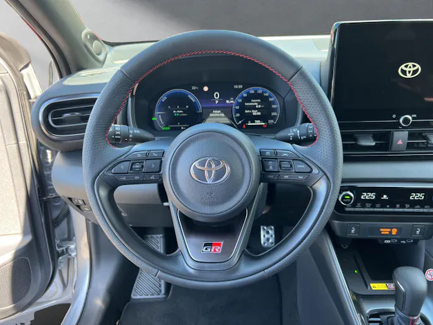 Toyota Yaris 1.5 VVT-i HSD GR Sport