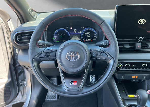 Vehicle image 4 Vehicle image 4