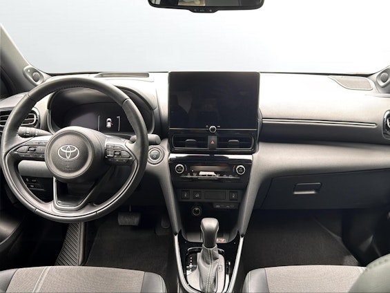 Vehicle image 10