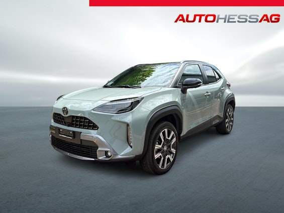 First vehicle image