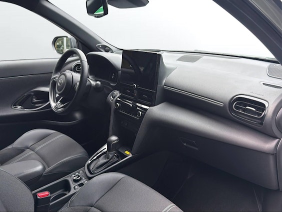 Vehicle image 6