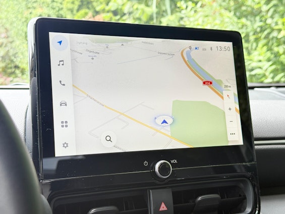 Vehicle image 15