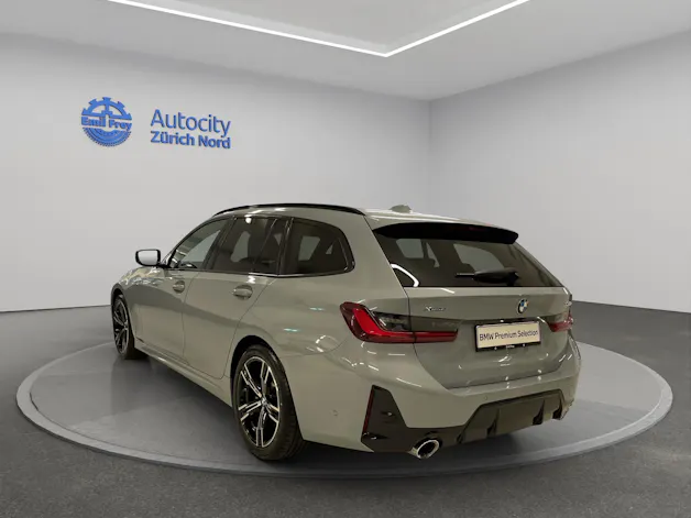 BMW 330d xDrive 48V Touring