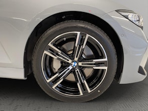 Vehicle image BMW 330d xDrive SAG Touring