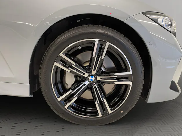 BMW 330d xDrive 48V Touring