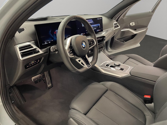 Vehicle image BMW 3 SERIES