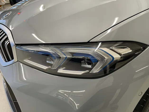 BMW 330d xDrive 48V Touring