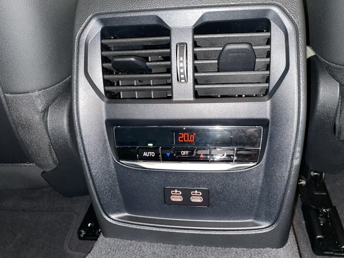 Vehicle image BMW 3 SERIES