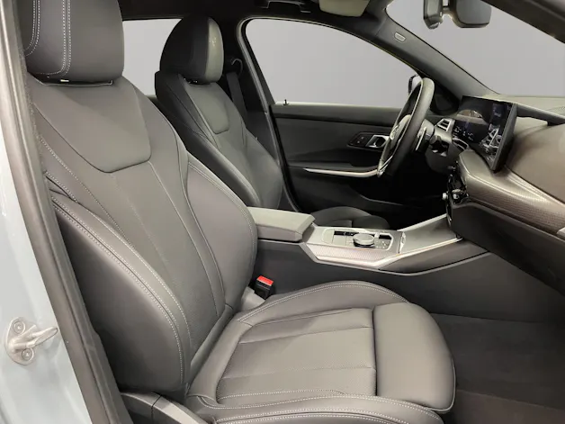 BMW 330d xDrive 48V Touring