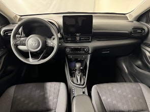 Vehicle image TOYOTA Yaris 1.5 VVT-i HSD Trend