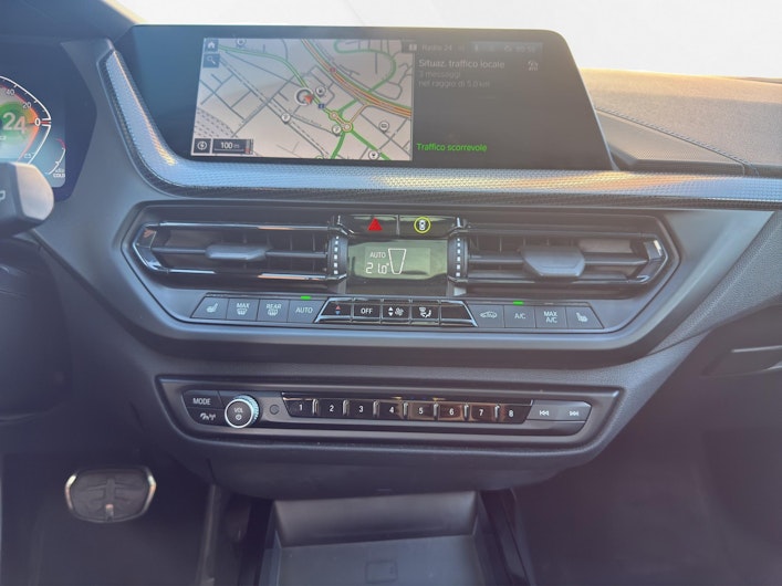 Vehicle image BMW 1 SERIES