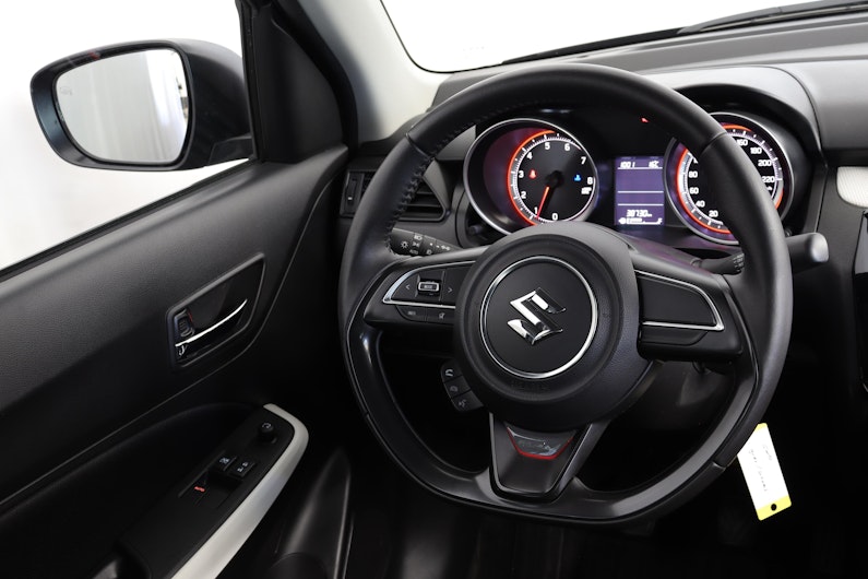 Vehicle image SUZUKI SWIFT