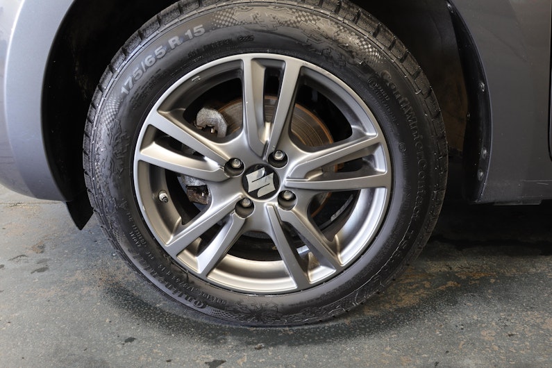 Vehicle image SUZUKI SWIFT