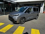 First vehicle image