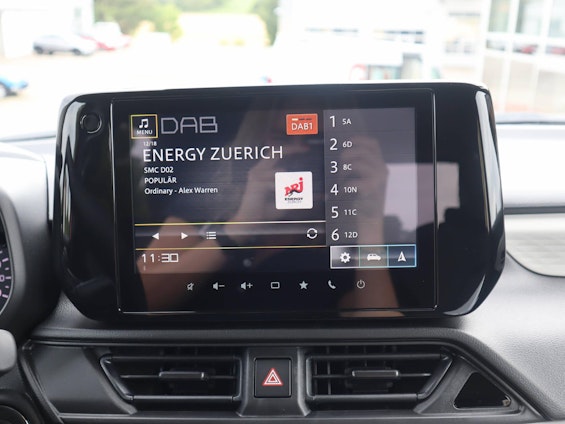Vehicle image 11
