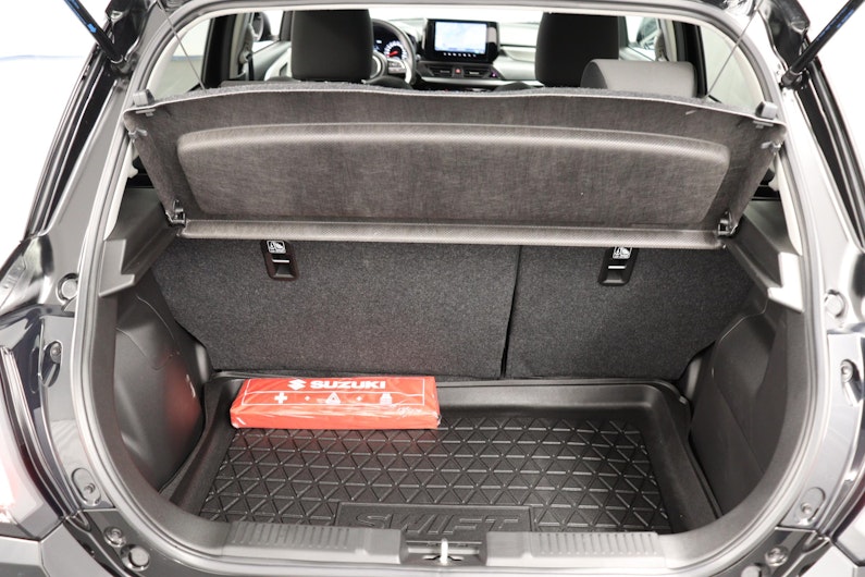 Fahrzeugbild SUZUKI SWIFT