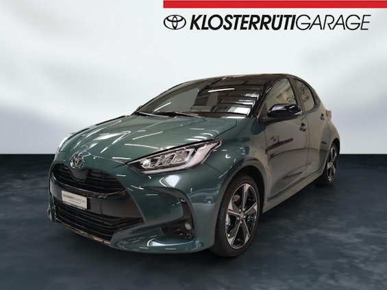 First vehicle image