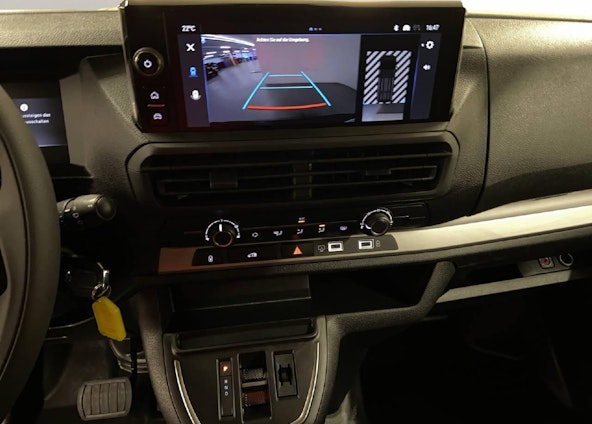 Vehicle image 7 Vehicle image 7