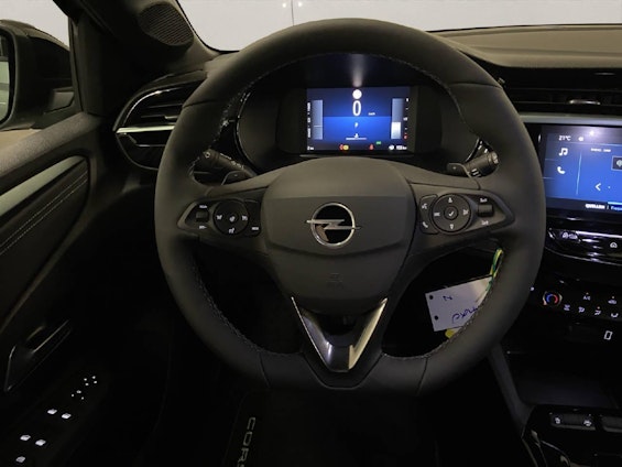 Vehicle image 6 Vehicle image 6