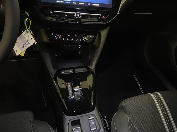 Vehicle image 8 Vehicle image 8