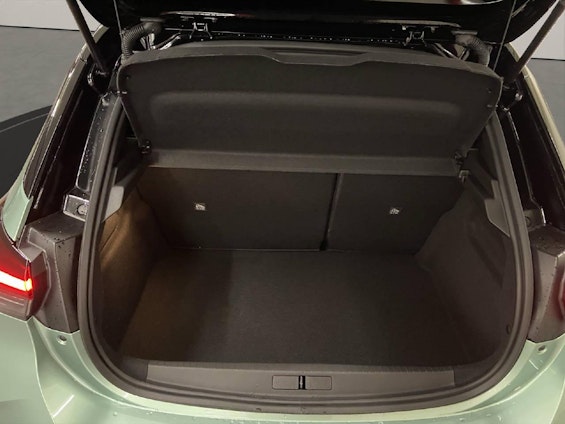 Vehicle image 12 Vehicle image 12