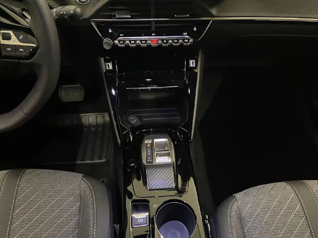 Peugeot 2008 1.2 Hybrid Allure Premium