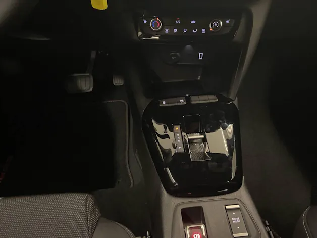 Opel Corsa 1.2 T Hybrid Sporthilfe