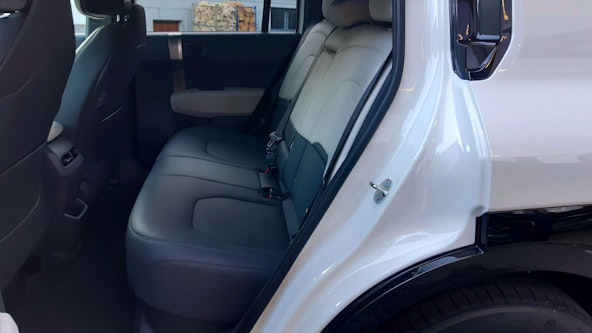 Vehicle image 8 Vehicle image 8