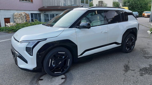 Vehicle image 6 Vehicle image 6