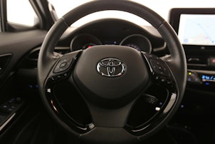 Vehicle image TOYOTA C-HR 2.0 VVTi HSD Move